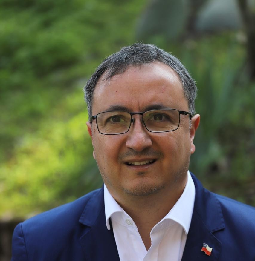 Dr. Marcelo Sajuria